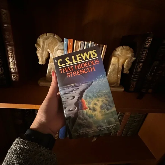 Vintage books! C. Lewis - Picture 2 of 11